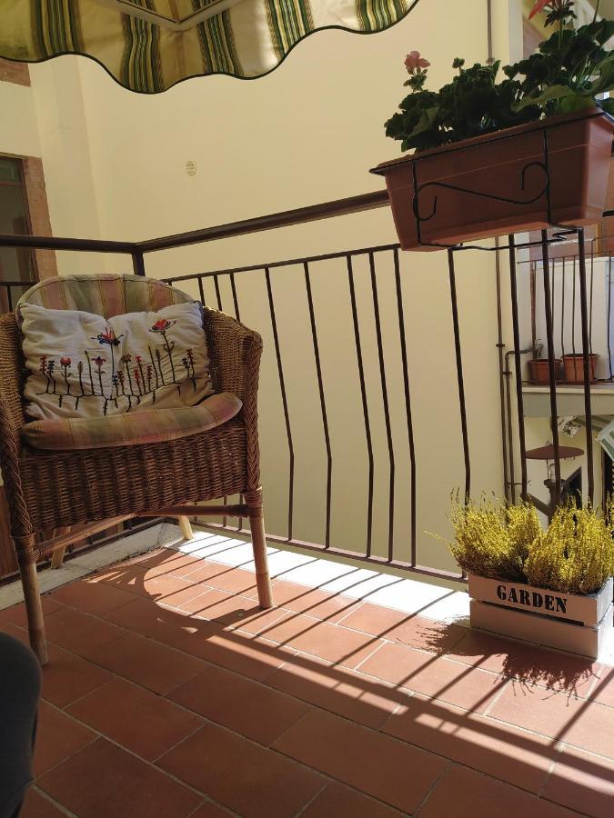 شقة Casa Dina سان جيمينيانو المظهر الخارجي الصورة